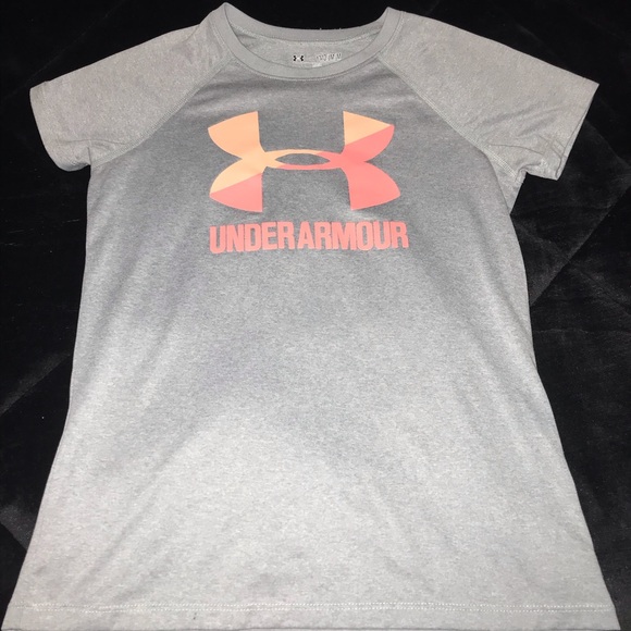 Under Armour Workout Shirt - Picture 1 of 3